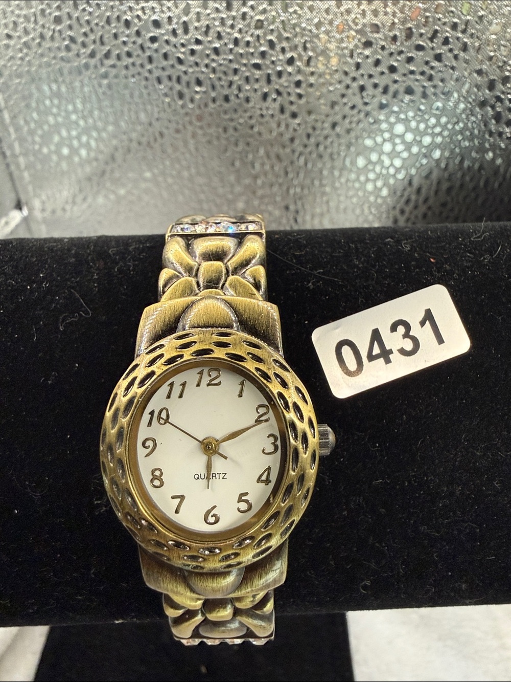 Vintage-Inspired Gold-Tone Floral Bracelet with Rhinestones Watch - Quartz